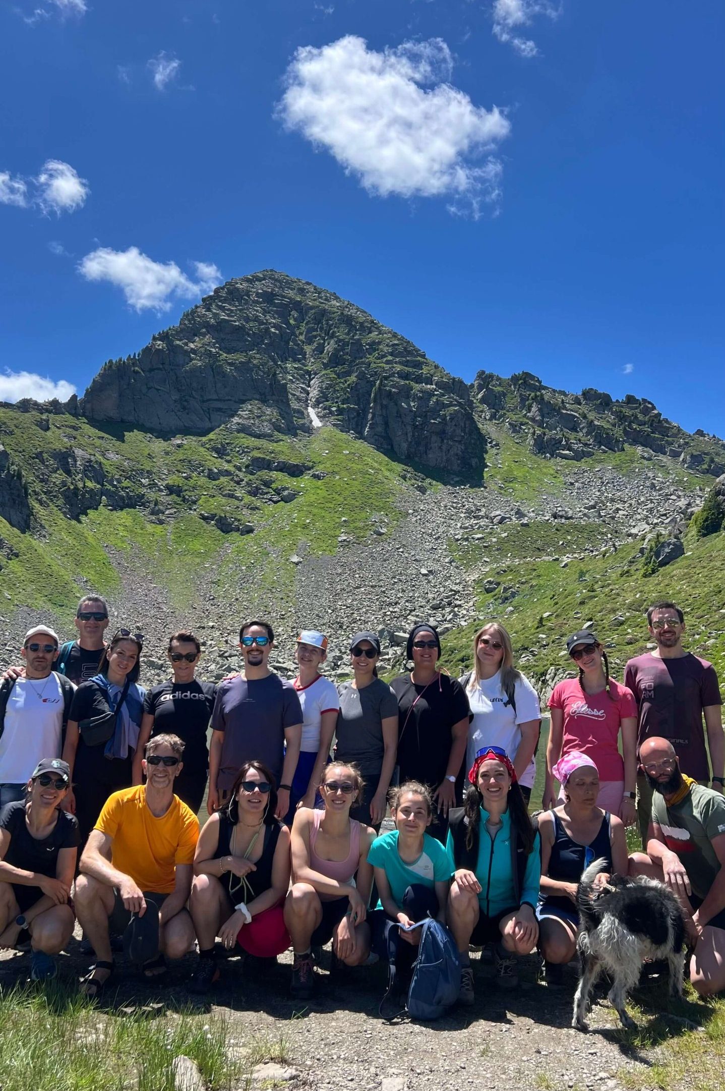 foto di gruppo - viaggio Green world house adrenaline experience